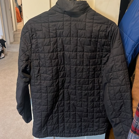 Lululemon light puffer excellent condition - Picture 4 of 4